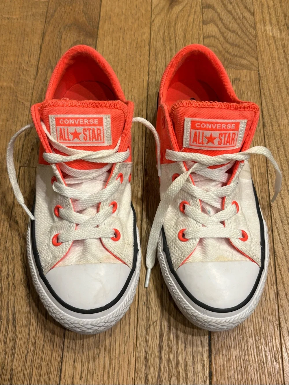 Converse Youth White and Coral/Neon Pink All Star Low Top Sneakers Size 3.5-4